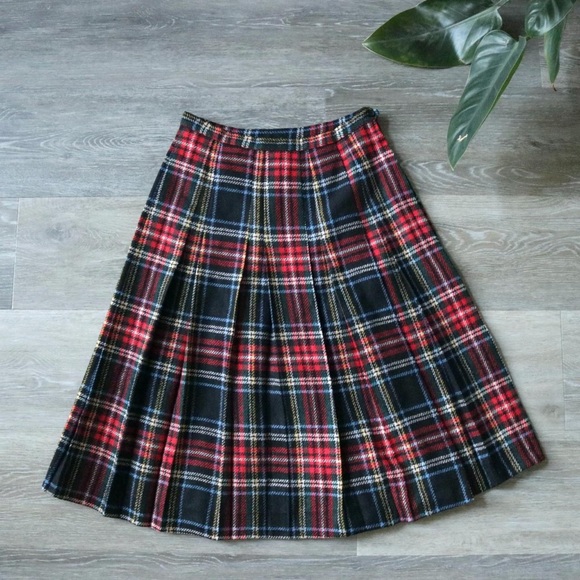 Vintage red tartan plaid pleated skirt - Picture 1 of 8